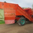 4201 Kverneland UN2100 potato harvester