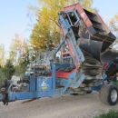 4350 Asa-Lift carrot harvester T-200E 2 row with elevator