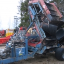 4350 Asa-Lift carrot harvester T-200E 2 row with elevator