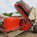 4676 Kverneland UN2200 potato harvester with elevator