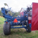 5076 Asa-lift carrot harvester with auto box filling