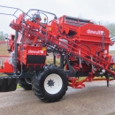 5130 Dewulf GBC carrot harvester with bunker