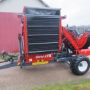 5130 Dewulf GBC carrot harvester with bunker