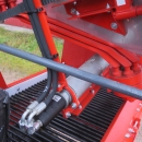 5130 Dewulf GBC carrot harvester with bunker