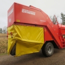 5169 Grimme SE75-40 potato harvester