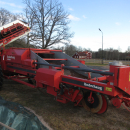 5734 Kverneland Underhaug UN2600 potato harvester