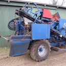 4034 Asa-Lift T120-B carrot harvester with bunker