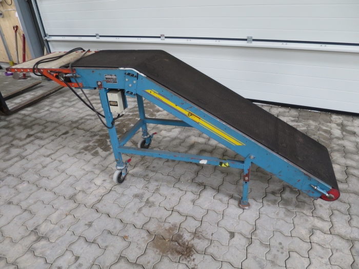 4502 EMVE bag conveyor 