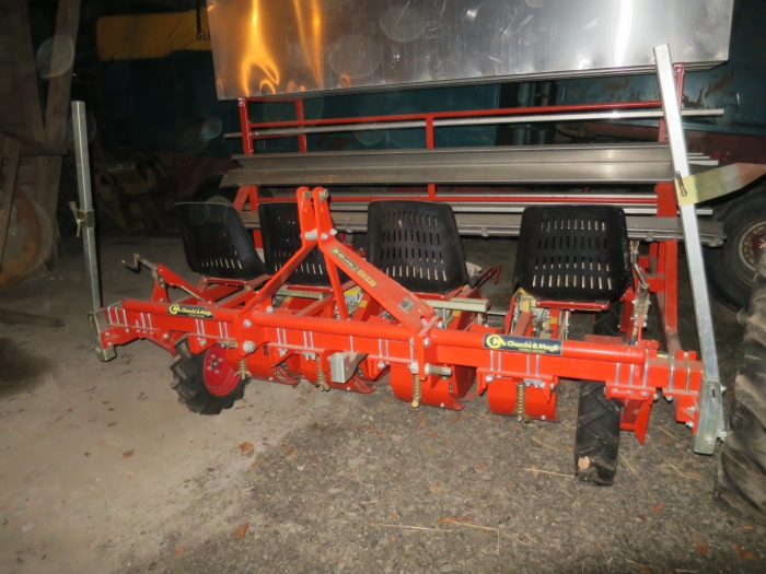 4910 Checchi & Magli Wolf 4 row transplanter