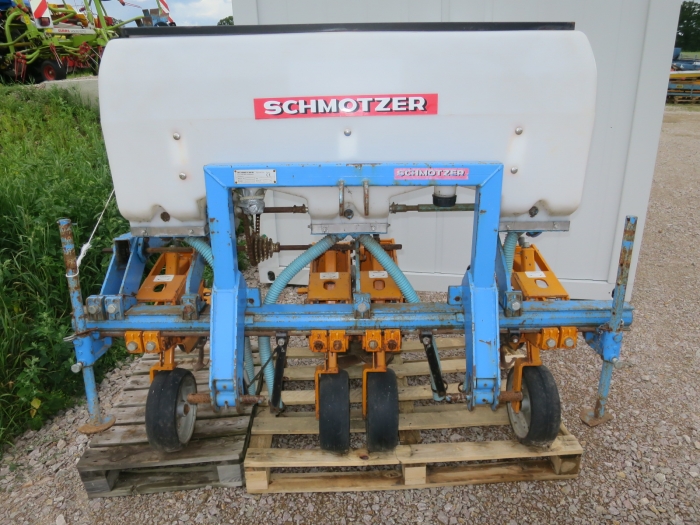 5054 Schmotzer KRH ridging hoe with fertilizer