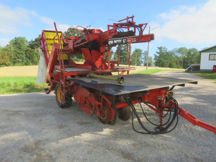 5107 Grimme potato harvester