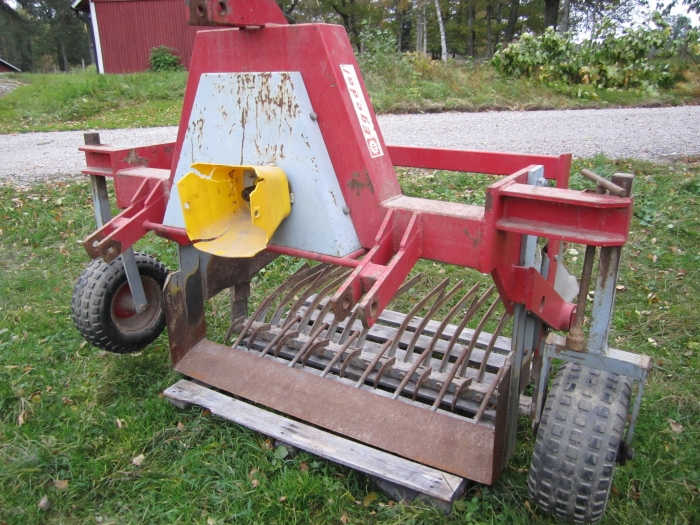 3115 Egedal plantlossare plantskördare för t ex skogsplantor