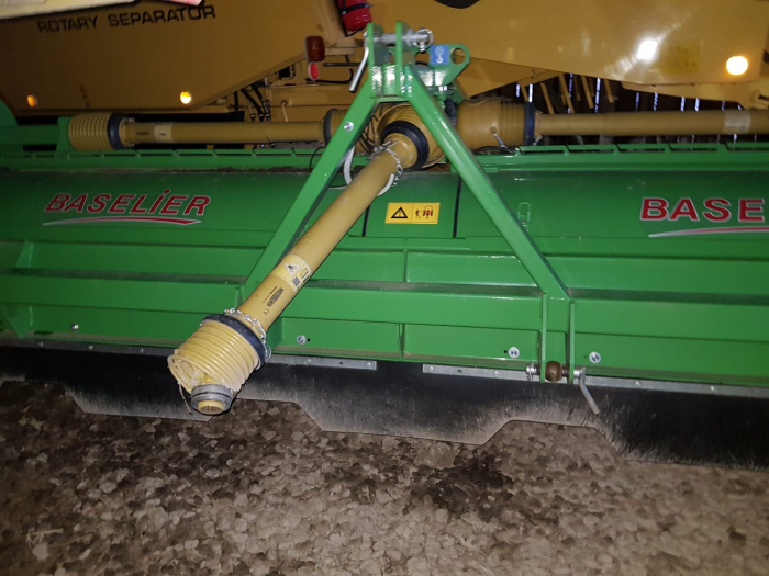5323 Baselier 4LKB370 haulmtopper
