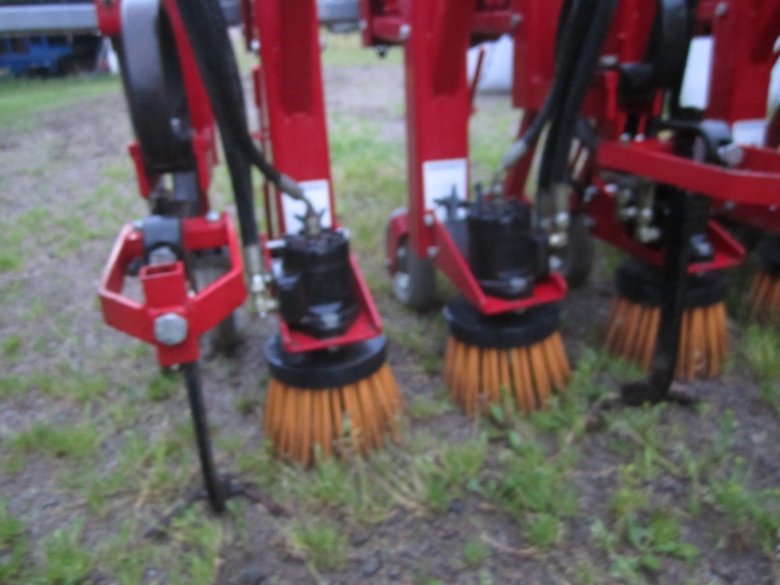 3445 Thermec brushing crop cleaner