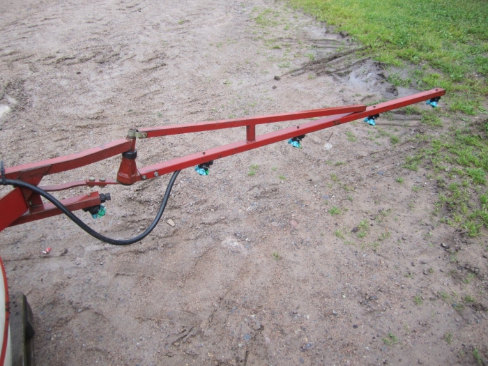 3480 Hardi small sprayer 200 ltr 6 m ramp el-steering