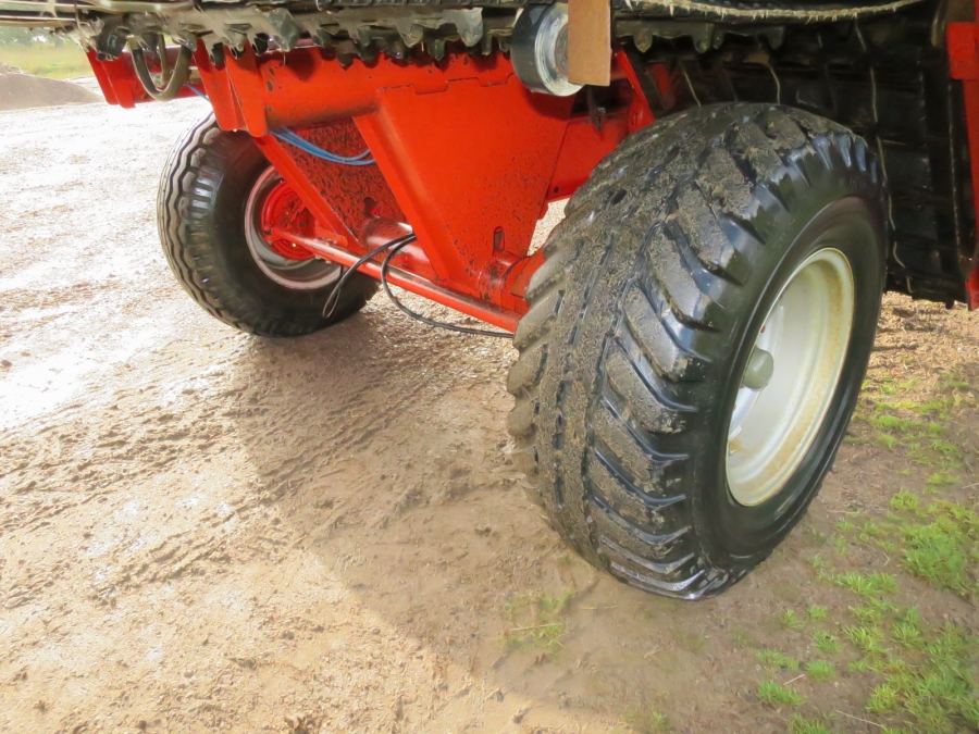 4135 Grimme SE75-30 potato harvester