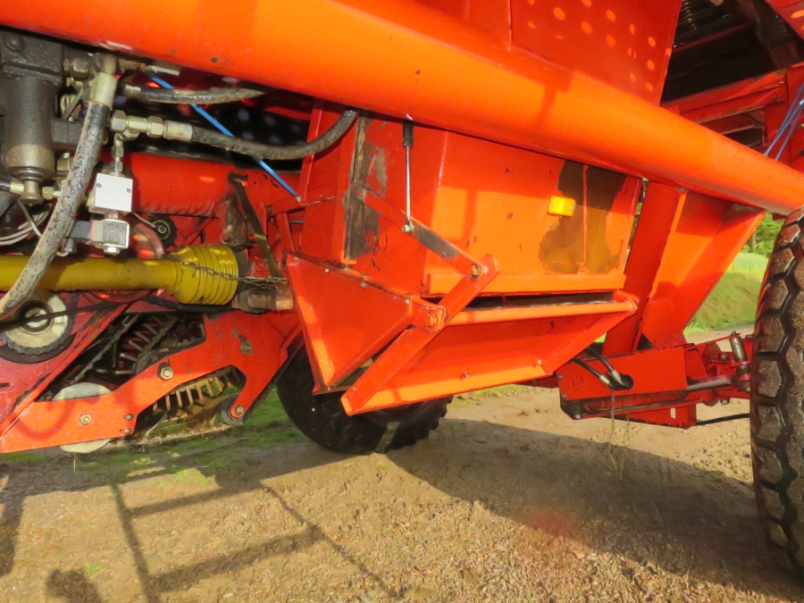 4135 Grimme SE75-30 potato harvester