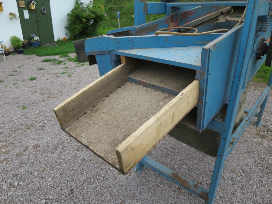 4156 EMVE potato sorter 