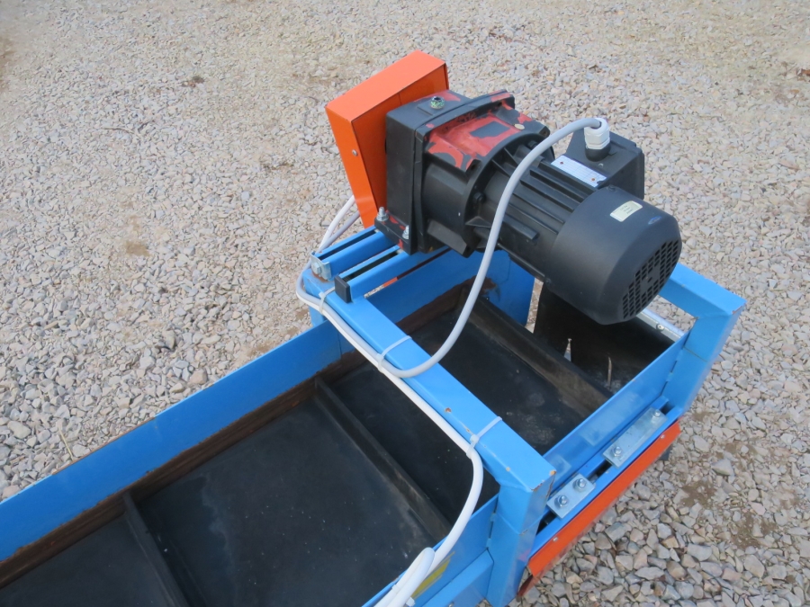 4296 EMVE Elevator 3000x350 mm