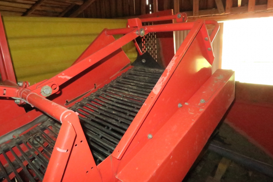 4359 Grimme SE75-20 potato harvester