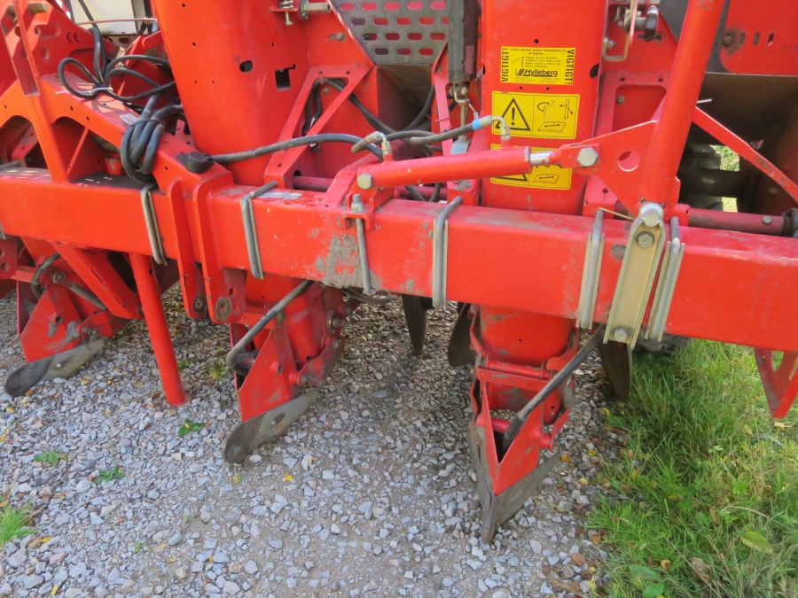 4374 Grimme GL34KG potato planter 4 row