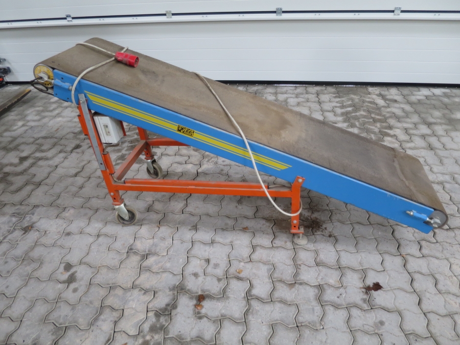 4503 EMVE bag conveyor 