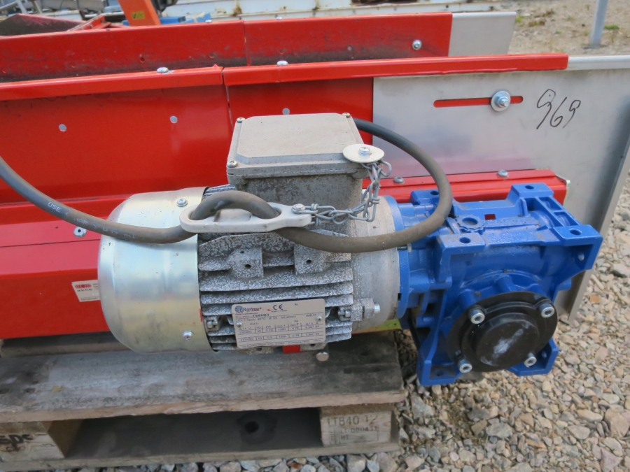 4514 EKKO elevator 5000x350 mm