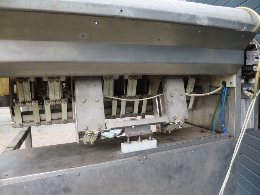 4671 Newtec 2000 computer weigher