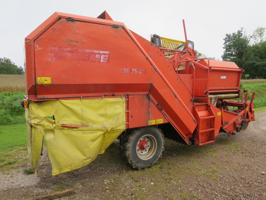 4685 Grimme SE75-20 potato harvester