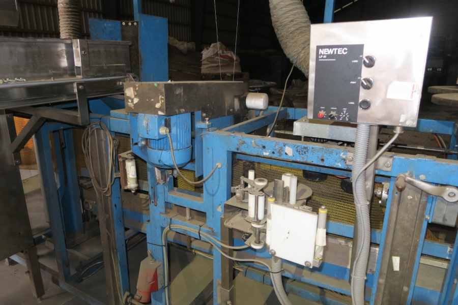 4701 Newtec 2009XB with Udo Schliebe net bagging line
