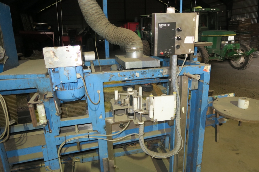 4701 Newtec 2009XB with Udo Schliebe net bagging line