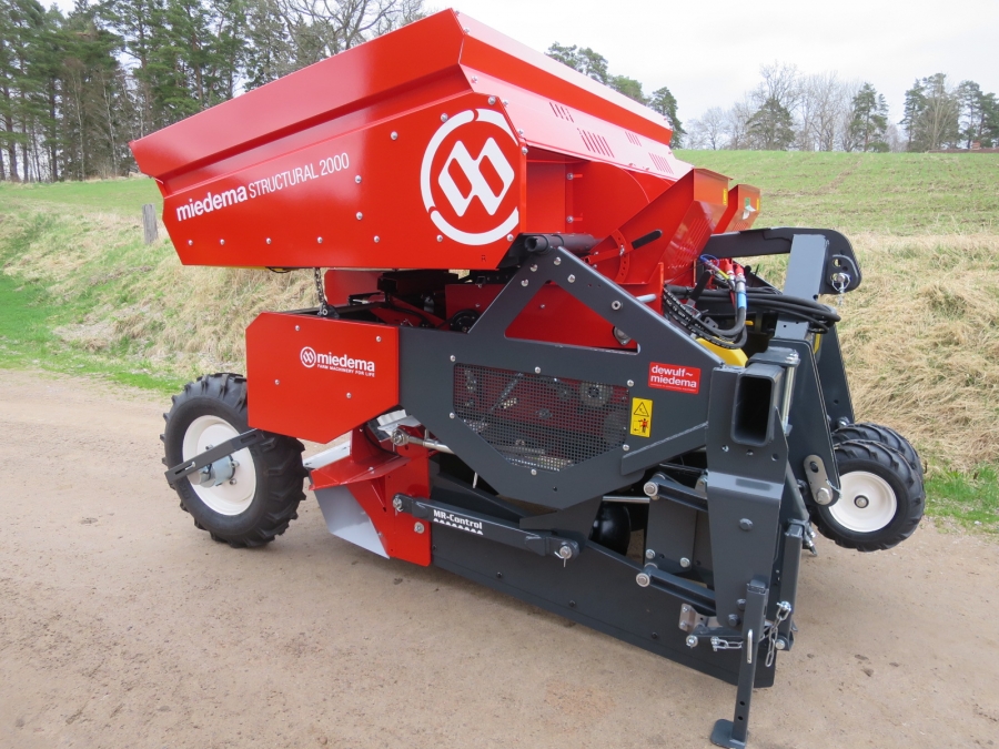 4771 Miedema Structural MS2000 potato planter