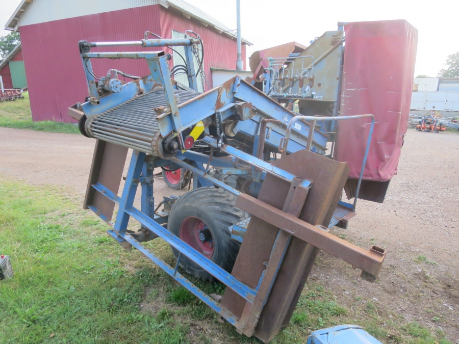 4780 Asa-Lift ST 1200 1 row carrot harvester