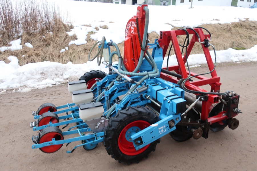 4781 Monosem MS precision seeder for vegetables