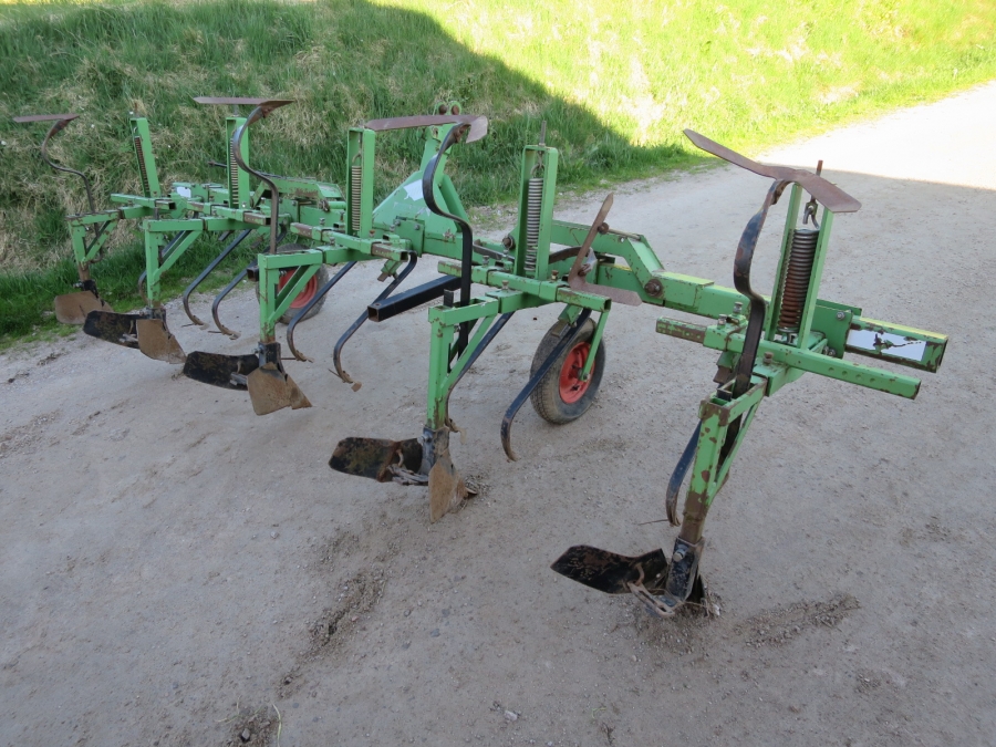 4800 Ekengårds potato ridger 4 row