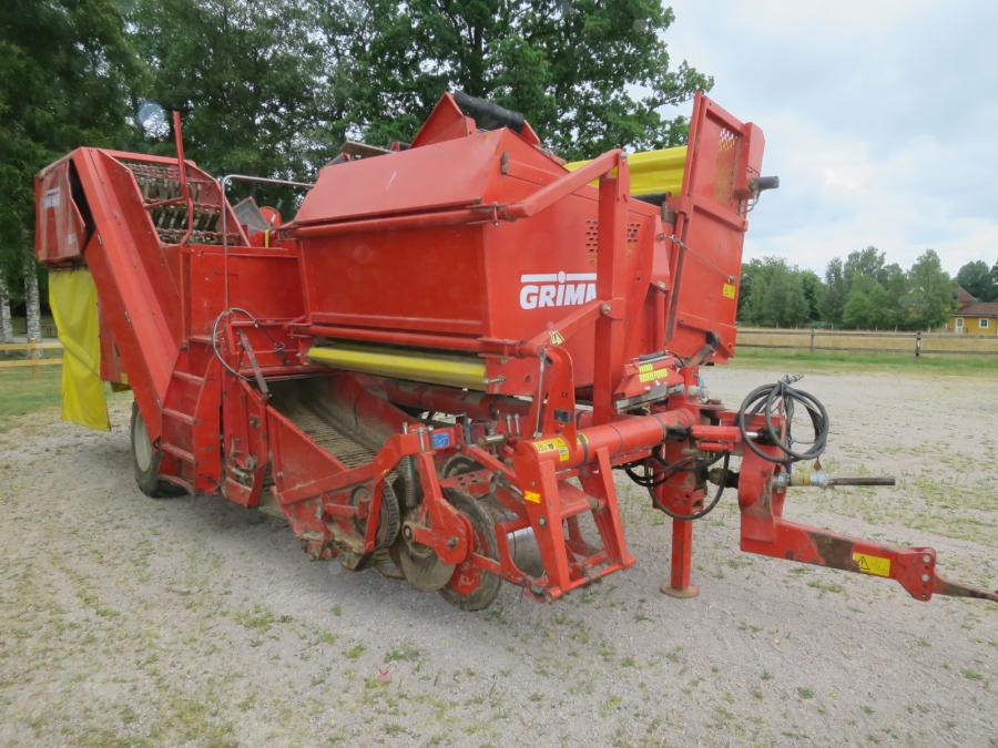 4821 Grimme SE75-30 potato harvester