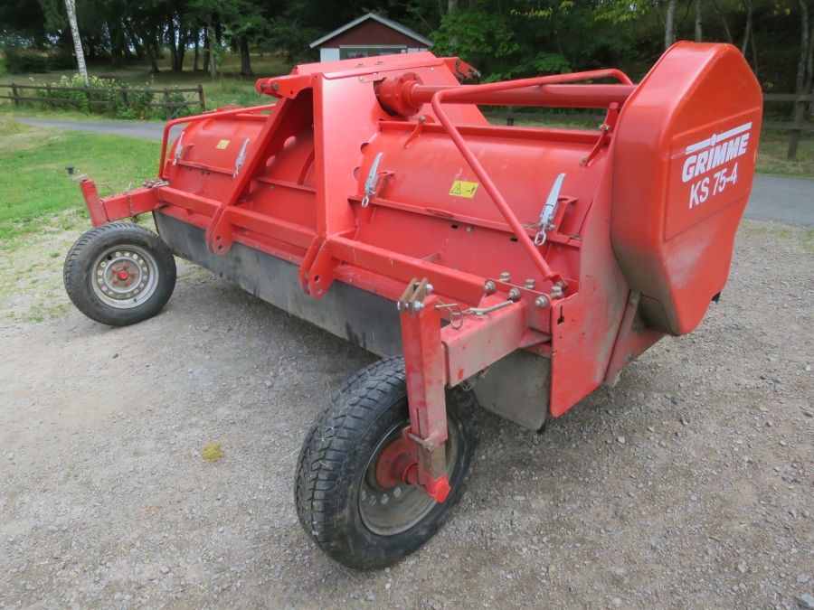 4830 Grimme KS75-4 haulm topper