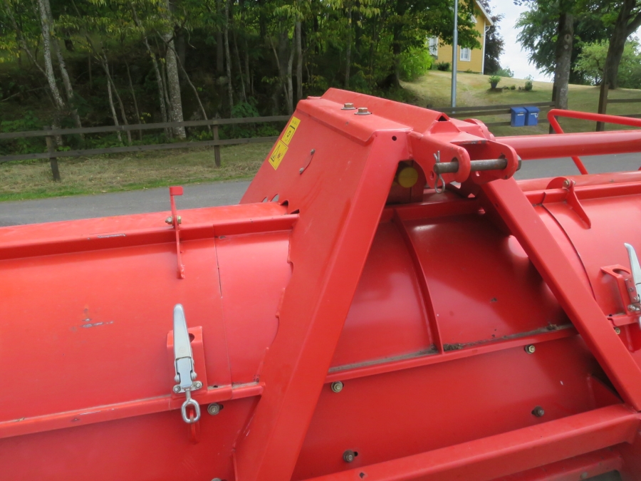 4830 Grimme KS75-4 haulm topper