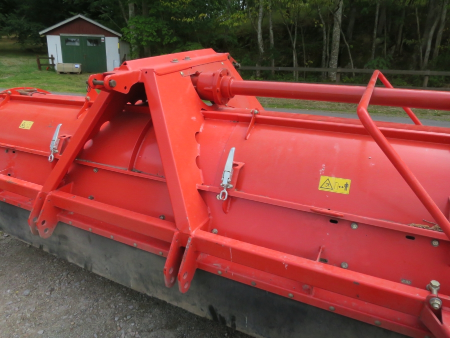 4830 Grimme KS75-4 haulm topper