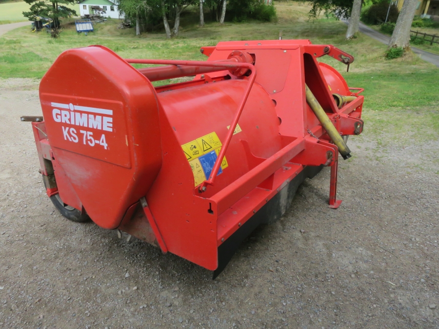 4830 Grimme KS75-4 haulm topper