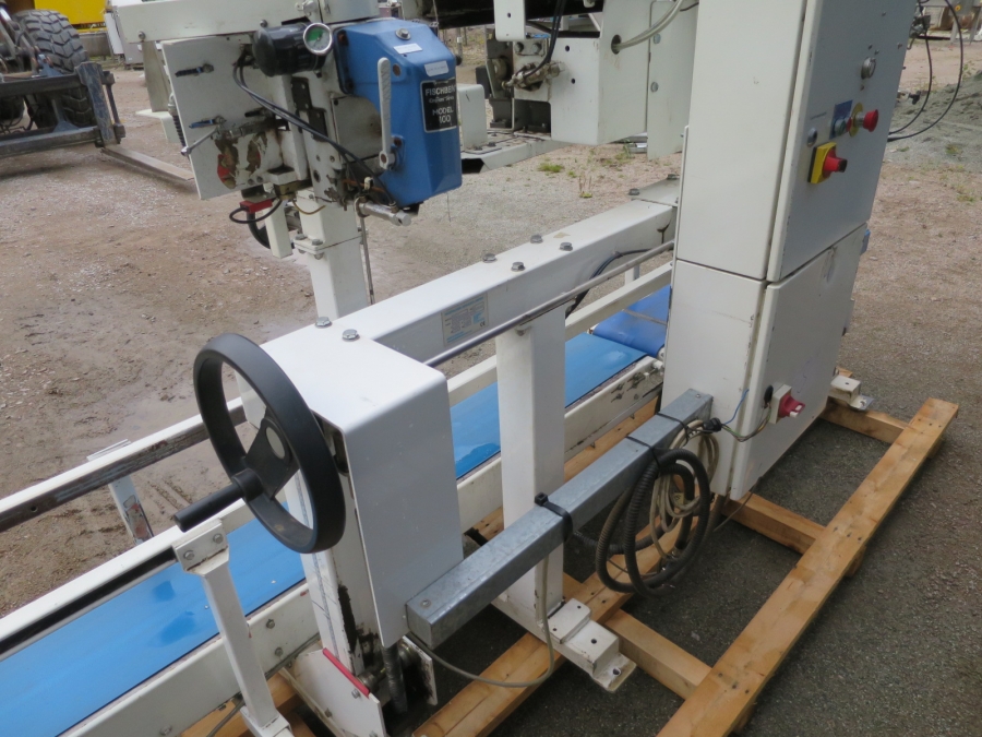 4890 Pacepacker TBC paper bagger with stitcher