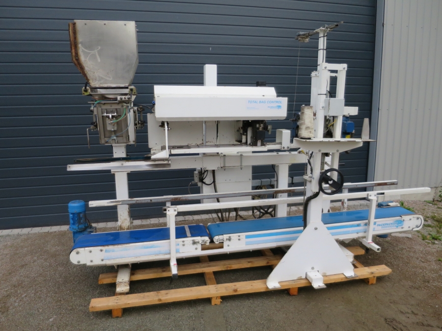 4890 Pacepacker TBC paper bagger with stitcher