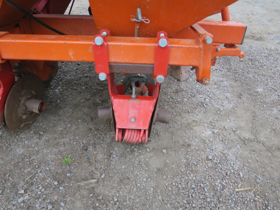 4897 Underhaug potato planter 4x75 cm