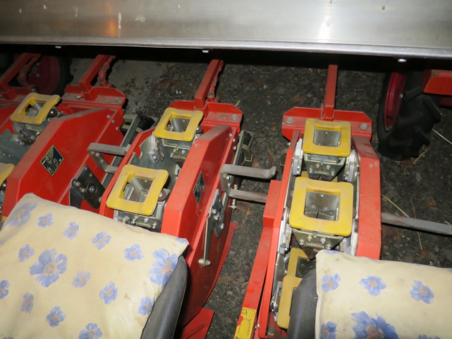 4910 Checch & Magli Wolf 4 rad planteringsmaskin