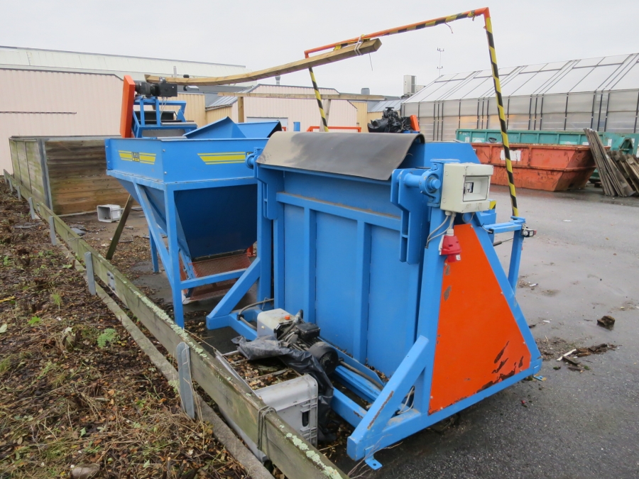 4967 EMVE box turner with feeding bunker and inspection