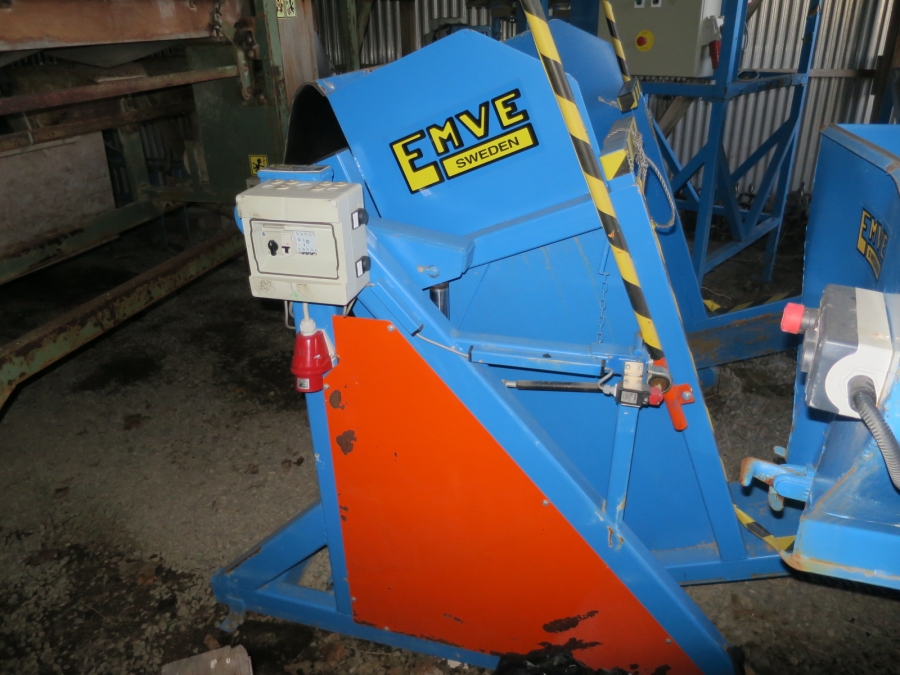 4967 EMVE box turner with feeding bunker and inspection