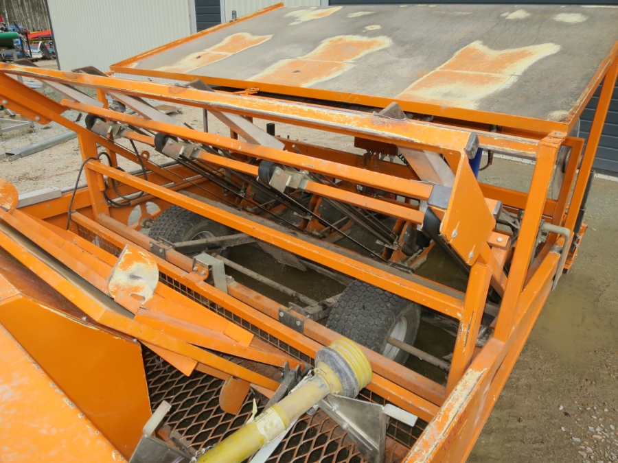 4999 Regero transplanter 4 row pneumatic