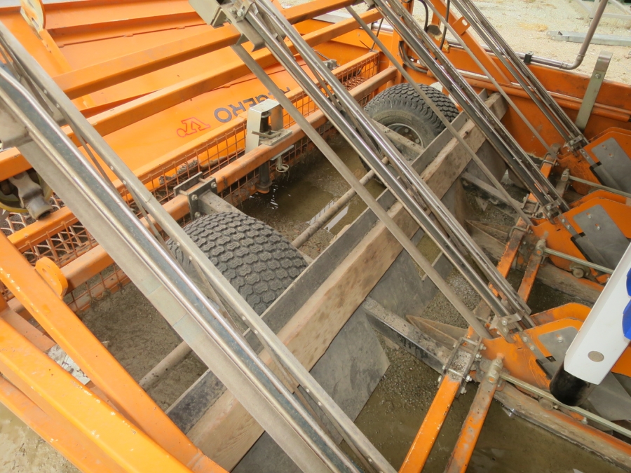 4999 Regero transplanter 4 row pneumatic
