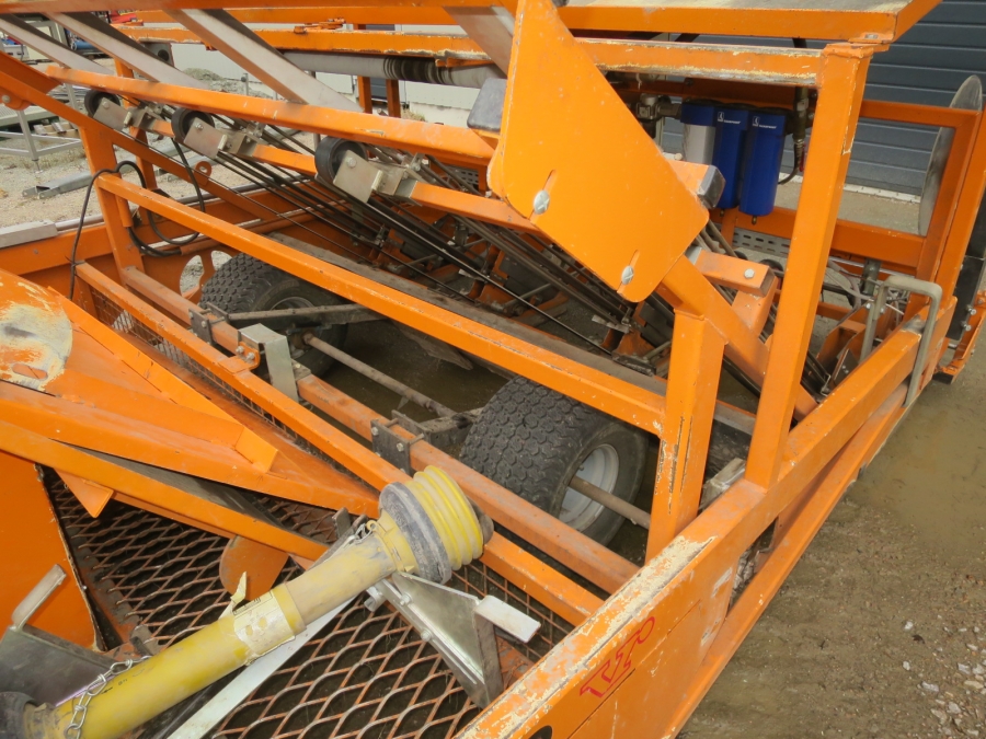 4999 Regero transplanter 4 row pneumatic