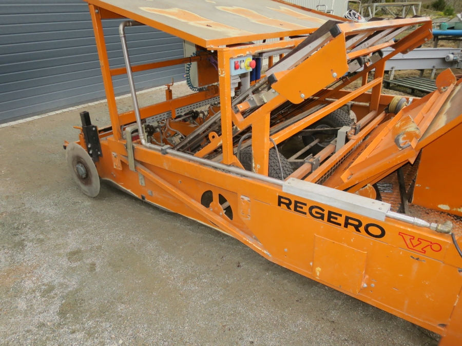4999 Regero transplanter 4 row pneumatic